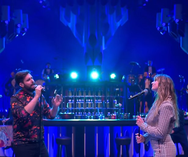 Videosnack: Nick en Maan zingen Vivo Per Lei