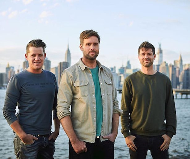 Nick, Simon en Kees ontmoeten ABBA's jeugdvrienden