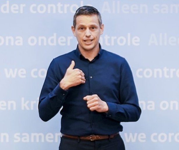 Kijkers persco onder de indruk van nieuwe gebarentolk
