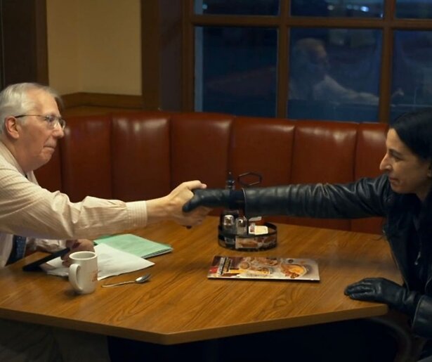 De TV van gisteren: Raven van Dorst geprezen voor opvallend gespek in Nachtdieren USA