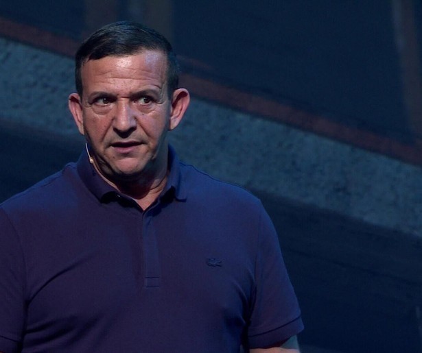 Najib Amhali laat zich van zijn meest openhartige kant zien in Najib Amhali - Waar Was Ik