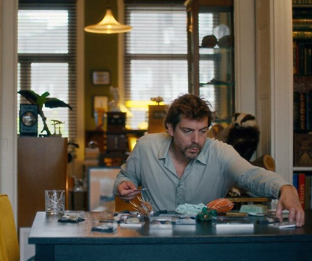 Ramsey Nasr toont zijn bijzondere verzamelingen in eigen serie