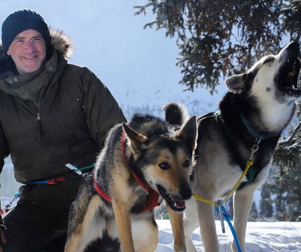 Indrukwekkende beelden uit de Canadese wildernis in Snow Dogs with Gordon Buchanan