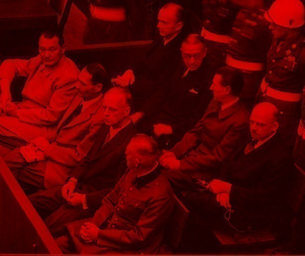 Nazi's in de beklaagdenbank in documentaireserie Nazis at Nuremberg