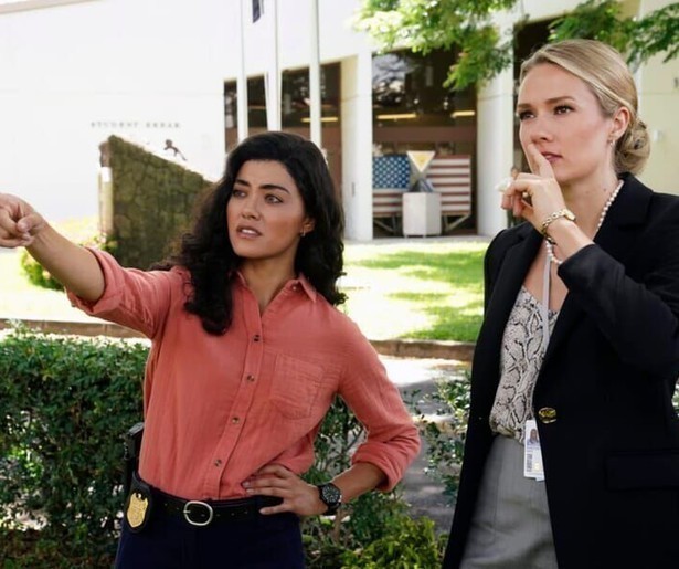 In NCIS: Hawaii wordt de jacht op gestolen wapens geopend