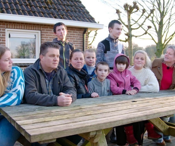 Dagelijks programma Nederland Geeft Thuis van start