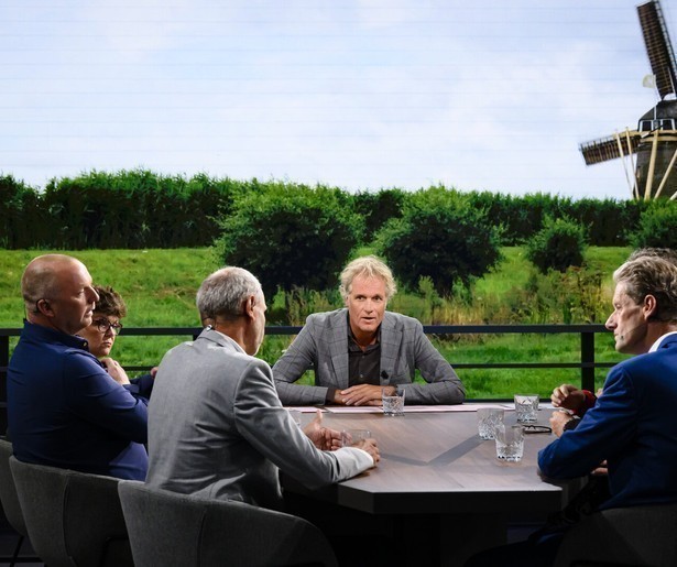 Jeroen Pauw werpt een blik op de toekomst in Nederland Is Vol