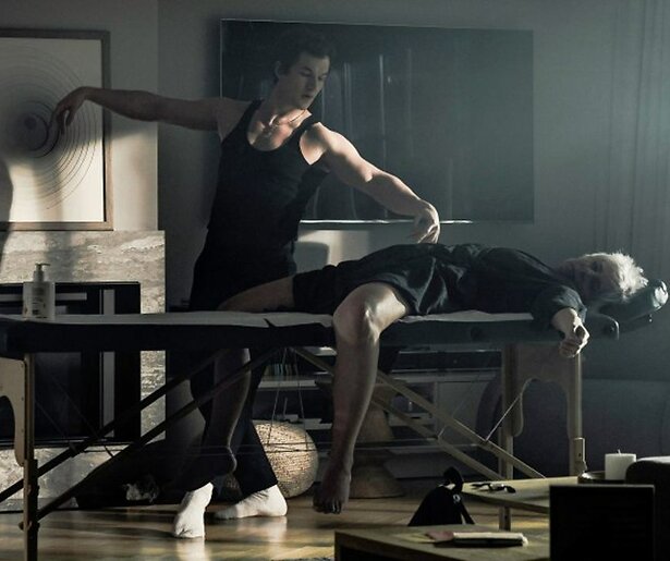 Stranger Things-acteur Alec Uthoff te zien in Pools drama Never Gonna Snow Again