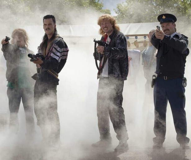 Het leger komt naar Maaskantje in New Kids Turbo