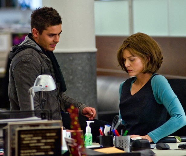 Zac Efron, Robert de Niro en tal van andere sterren vieren Oudejaarsavond in New Year's Eve