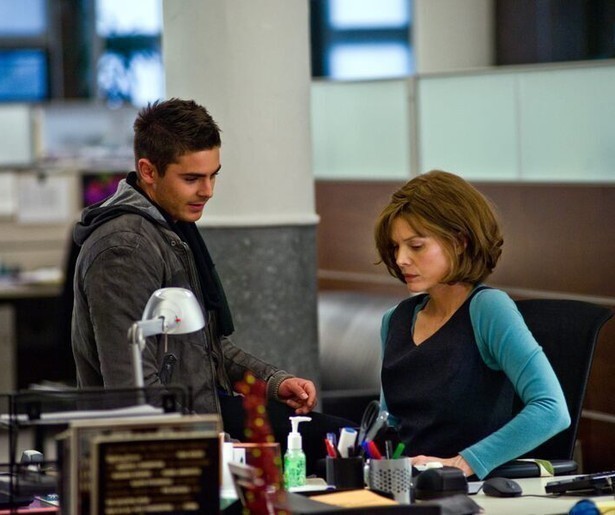 Iedereen viert Oudejaarsavond op zijn eigen manier in New Year's Eve