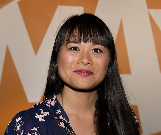 Özcan Akyol ontvangt Nhung Dam in De Geknipte Gast