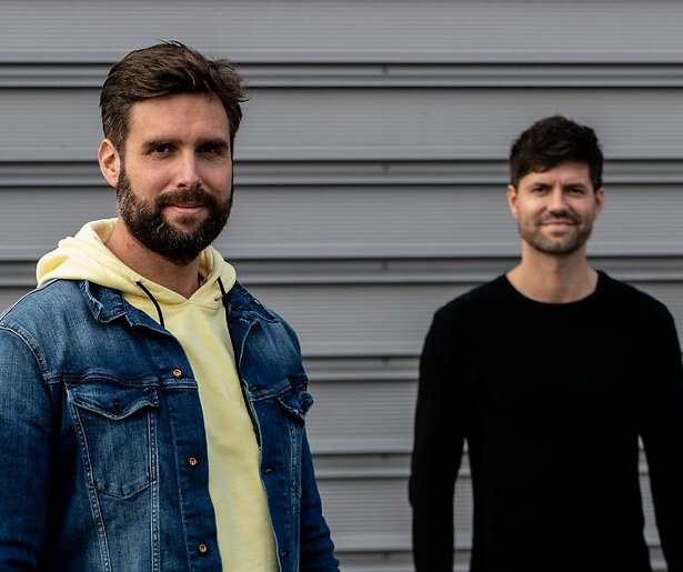 Geruchten blijken waar: Nick en Simon stoppen als muzikaal duo