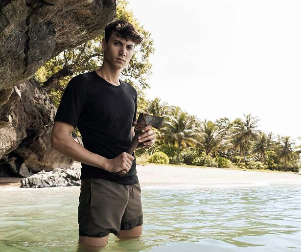 Expeditie Robinson-kandidaat Niek Roozen klimt op na eten van giftige plant