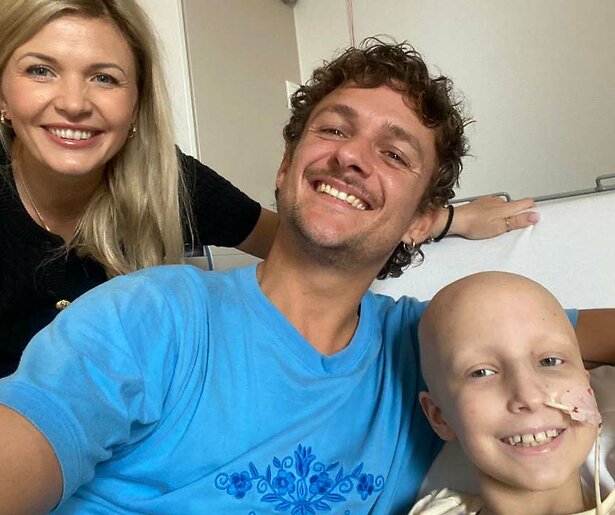 Jurre Geluk probeert de uit Oekraïne gevluchte Mila nog een sprankje hoop te geven in Niet Klein te Krijgen