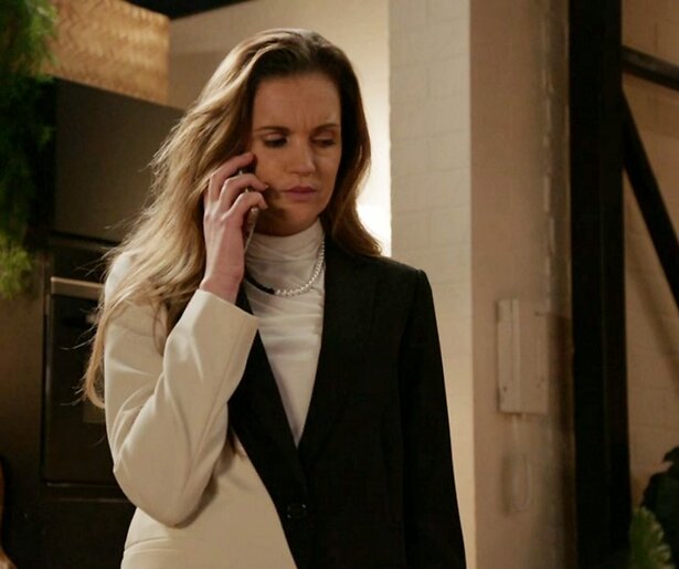 Nina Sanders heeft het behoorlijk zwaar in GTST