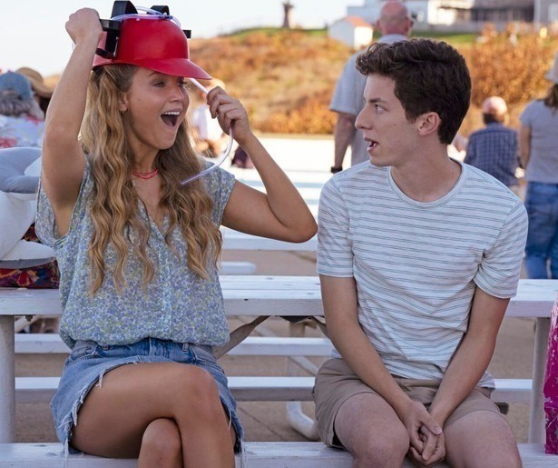 Jennifer Lawrence leert een tiener daten in No Hard Feelings