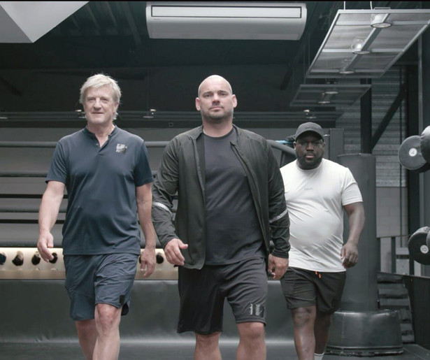 Wesley Sneijder, Wim Kieft en Royston Drenthe terug naar strak trainingsregime in Nog één Keer Fit
