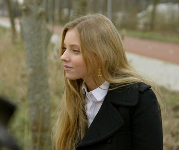 Journalisten jagen op het verhaal van de Sanders in GTST