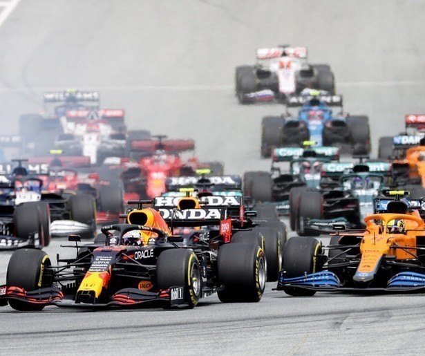 Wint Red Bull op De Red Bull Racing in Oostenrijk?