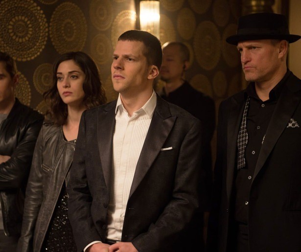 Jesse Eisenberg tovert opnieuw de sterren van de hemel in Now You See Me 2