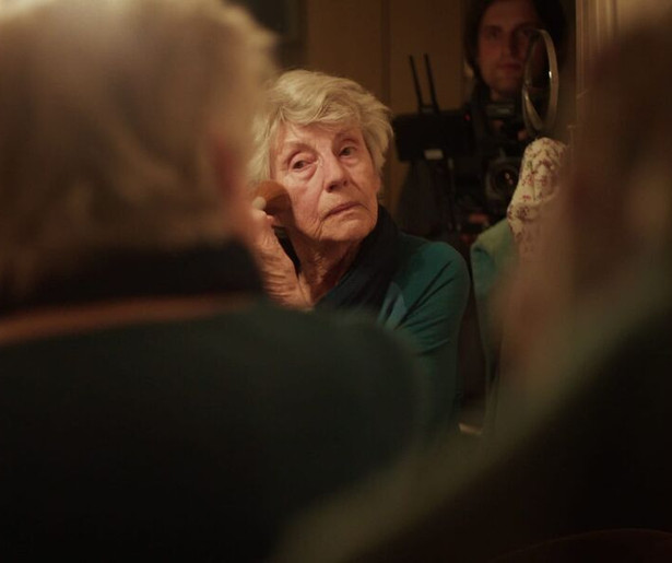 Op deze datum zie je de NPO Doc: De Glazen Kerk op NPO 2