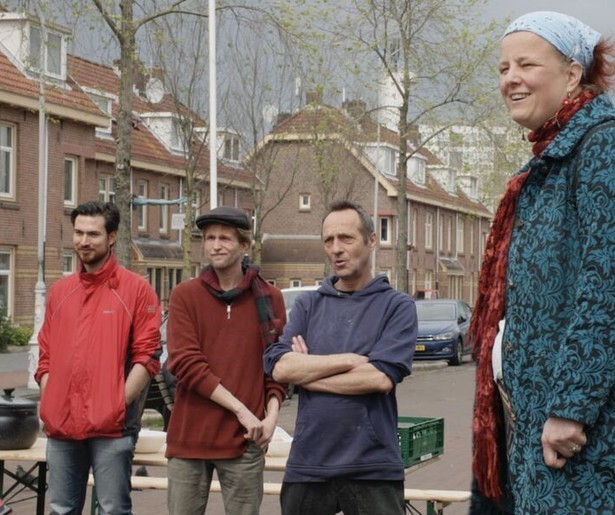 De bewoners van de Van der Pekbuurt in Amsterdam doen hun beklag in NPO Doc: De Verkrotte Droom