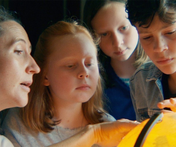 Kunstenaar Harriet Impey haalt herinneringen op in NPO Doc: Waar Draken Wonen - Where Dragons Live