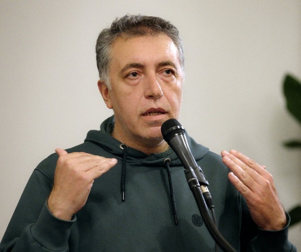 In NPO Doc: Wie de Kudde Verlaat keert Erdal Balci terug naar Turkije