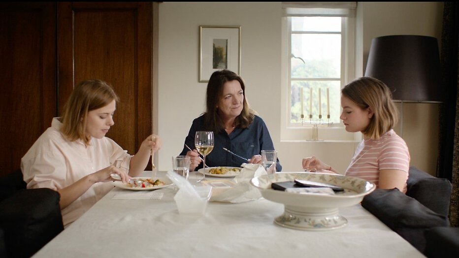 Susan Radder (Lieke), Malou Gorter (Merel) & Juna de Leeuw (Hansje)
