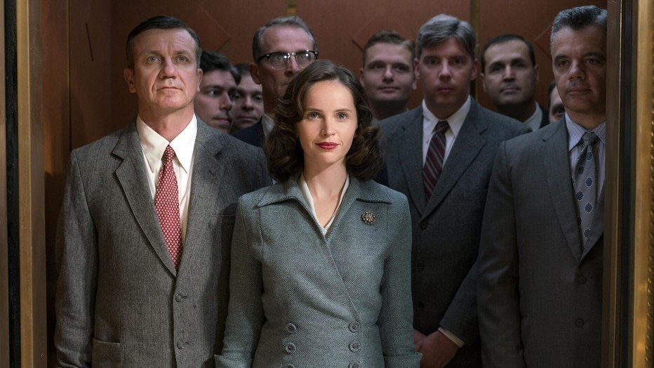 Felicity Jones als Ruth Bader Ginsburg in On the Basis of Sex