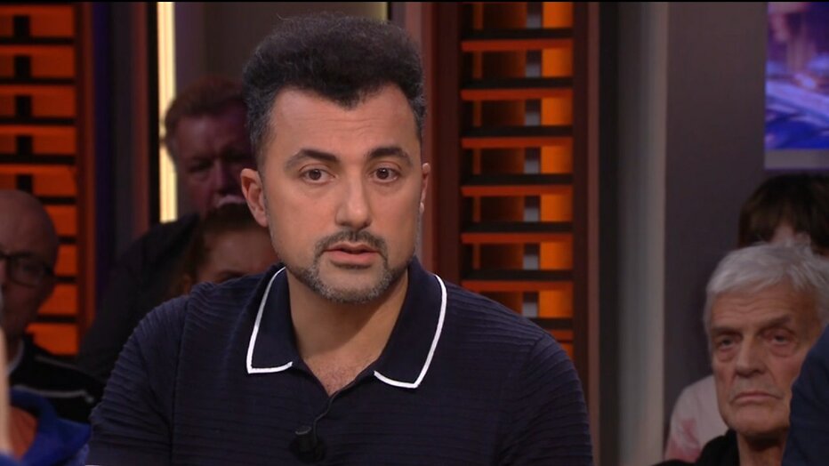 Özcan Akyol bij Jinek Özcan Akyol bij Jinek
