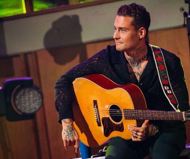 Douwe Bob, MEAU en Thomas Acda coaches in nieuwe SBS6-talentenjacht