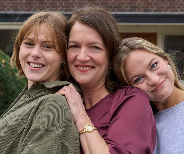 De TV van gisteren: Kijkers zetten verschillende presentatoren en serie Oogappels in het zonnetje