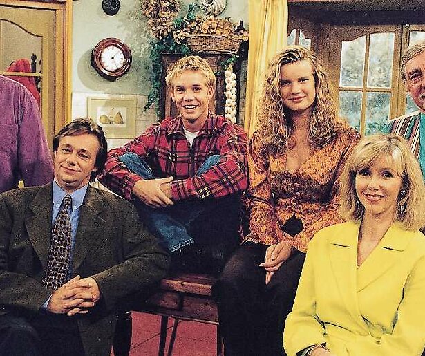 Schrijvers serie Oppassen!!! werken mee aan reboot