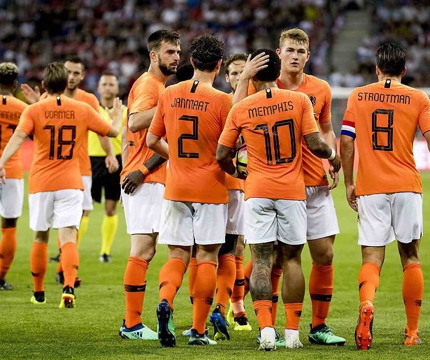 De TV van gisteren: Toch nog 1,2 miljoen voor oefenwedstrijd Oranje