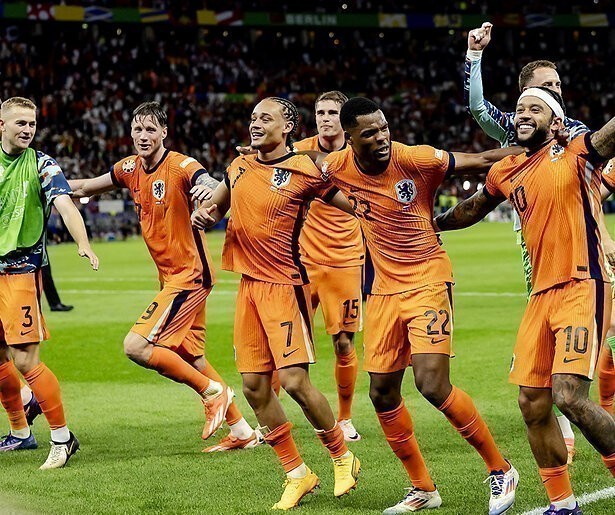 De TV van gisteren: 6,3 miljoen kijkers zien Oranje plek in halve finale EK scoren