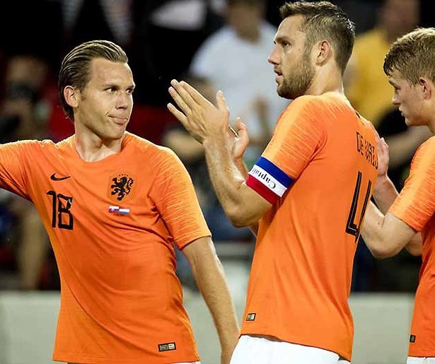 Oranje blijft bij de NOS 