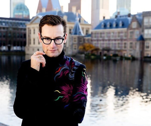 Splinter Chabot haalt verhaal bij Hugo de Jonge in Ondertussen aan de Hofvijver