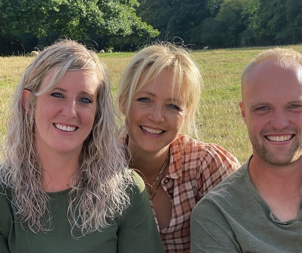 Boerin Janine en Sander brengen een bezoekje aan Engeland in Onze Boerderij in Europa