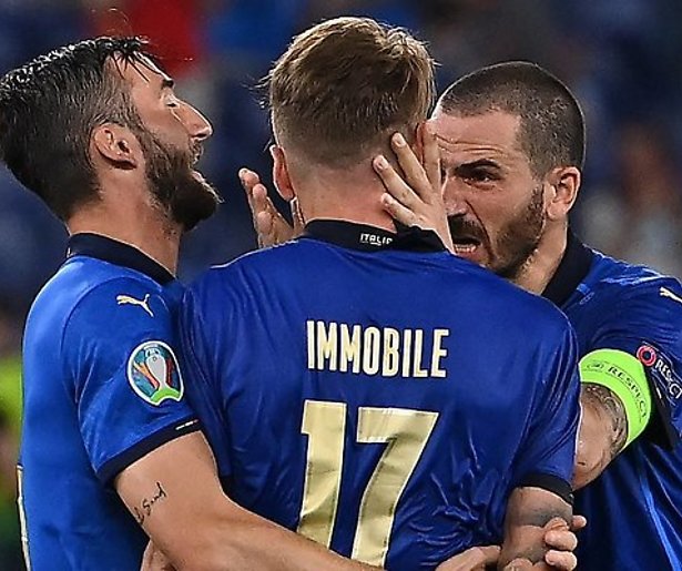 EK Voetbal: Onpasseerbaar Italië treft buurland Oostenrijk in achtste finale