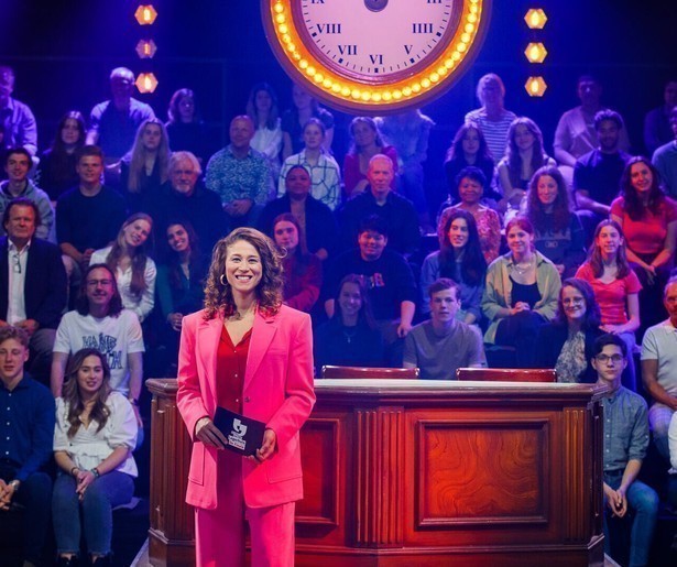 De beste debaters en speechers nemen het tegen elkaar op in Op Weg naar het Lagerhuis