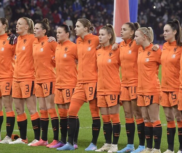 De OranjeLeeuwinnen strijden tegen Belarus in WK-kwalificatie