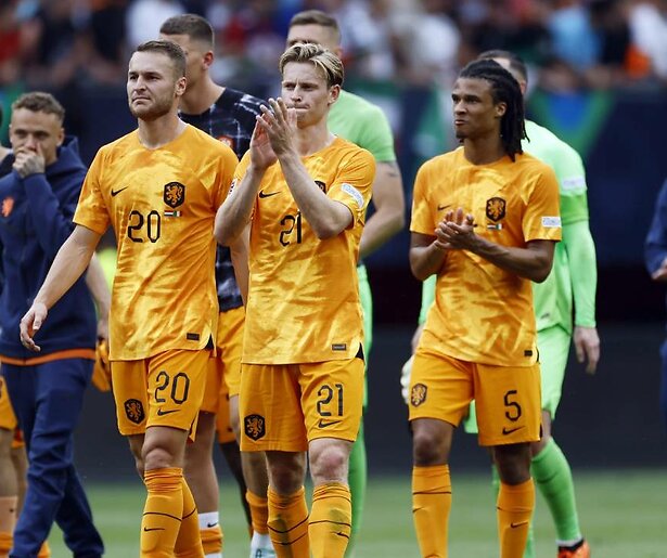 Het Nederlands elftal neemt het op tegen Duitsland in de aanloop naar het EK