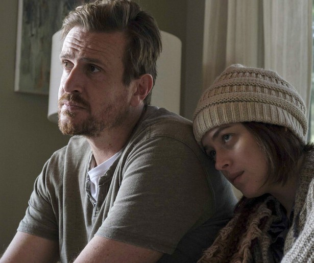 Jason Segel steunt zijn vrienden door dik en dun in Our Friend