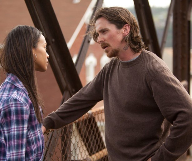 Christian Bale moet zijn broer zien te redden in Out of the Furnace