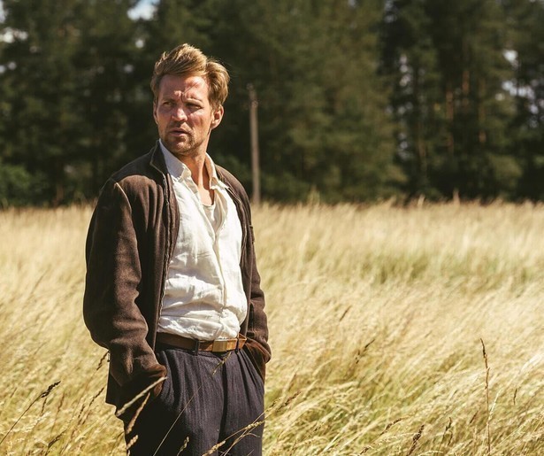 Stellan Skarsgård kijkt terug naar die ene zomer in Out Stealing Horses