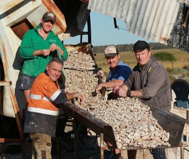 Op zoek naar opaal in vijfde seizoen Outback Opal Hunters