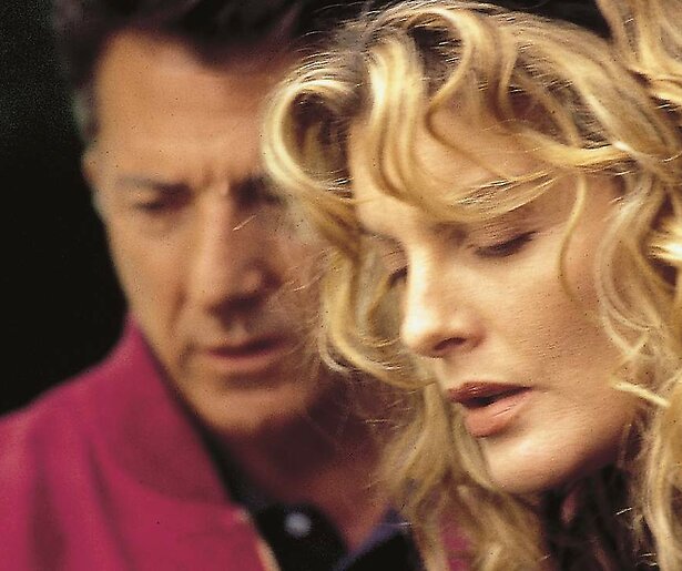 Dustin Hoffman belandt in een race tegen de klok in Outbreak