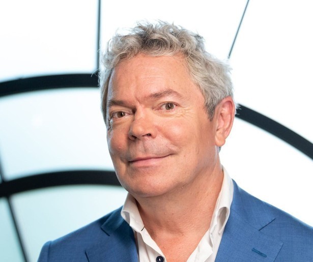 Coen Verbraak trapt het nieuwe seizoen van Over Leven af met Jan Siebelink